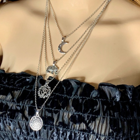 MOON BOHO MULTI-LAYER NECKLACE - Picture 2 of 5